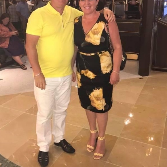 White House Black Market Black and Yellow Floral Midi Dress with belt V N NWOT - Picture 16 of 16